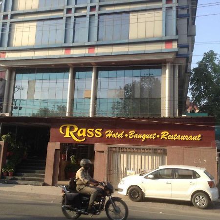Rass Hotel Kanpur Buitenkant foto
