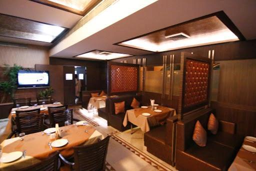 Rass Hotel Kanpur Buitenkant foto