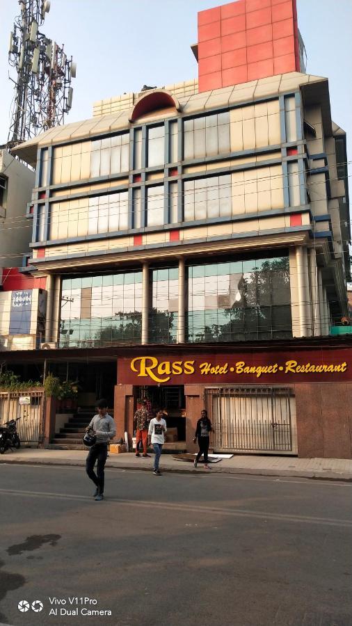 Rass Hotel Kanpur Buitenkant foto