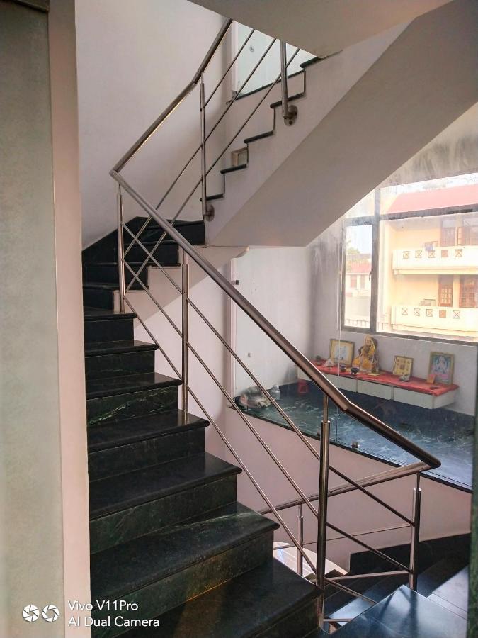 Rass Hotel Kanpur Buitenkant foto