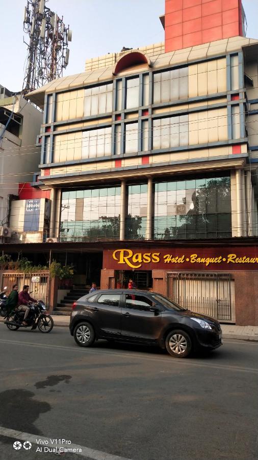 Rass Hotel Kanpur Buitenkant foto